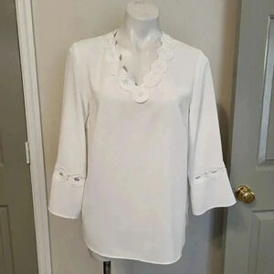 Misook White Cutout Lace Trim V-Neckline Flowy Long Sleeve(XS)